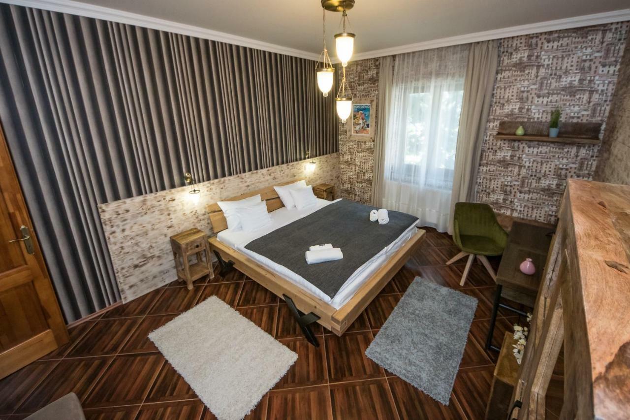 Platan Garden & Restaurant Hotel 3*