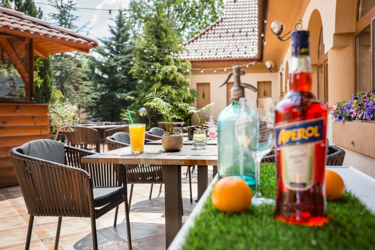 Platan Garden & Restaurant Hotel